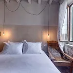 Apartment Charming Hideaway In Old Town *