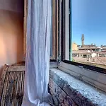 Apartment Charming Hideaway In Old Town